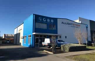 Warehouse & Fenced Yard