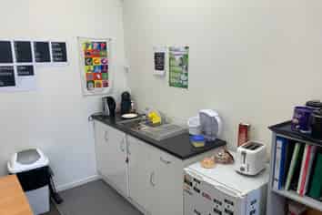 Offices in the Heart of Industrial