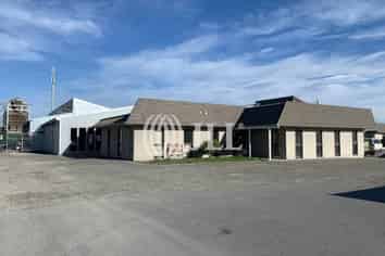 Wainoni Warehouse with Office/Showroom