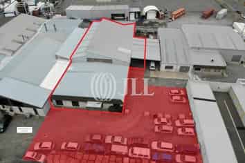 Wainoni Warehouse with Office/Showroom