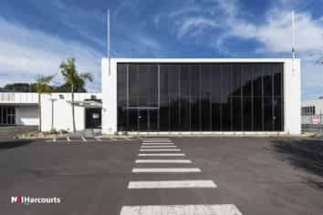 Huge Opportunity in Browns Bay - 2,396m²