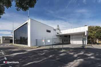 Huge Opportunity in Browns Bay - 2,396m²