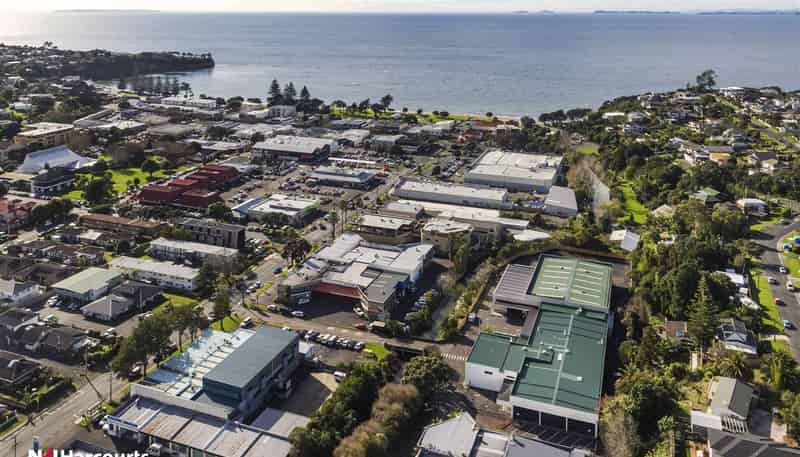 50 Anzac Road, Browns Bay