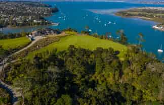 9 Te Kawau Pass, Greenhithe