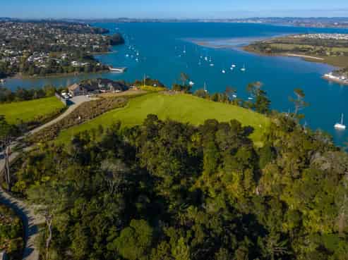9 Te Kawau Pass, Greenhithe
