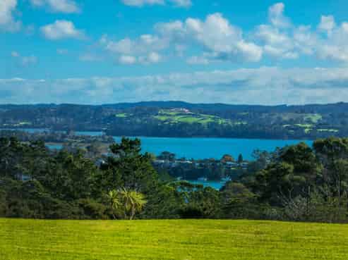 9 Te Kawau Pass, Greenhithe