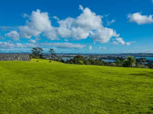9 Te Kawau Pass, Greenhithe
