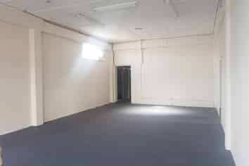 Busy Great South Road Space!