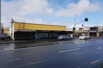 Busy Great South Road Space!