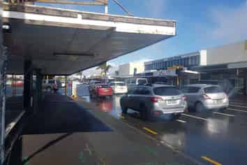 Busy Great South Road Space!