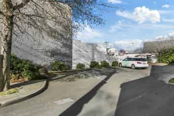 High Profile Premises With Excellent Parking! SH1!