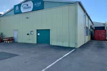 WAREHOUSE WITH OFFICES