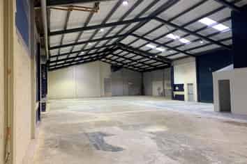 WAREHOUSE WITH OFFICES