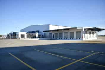 Large Storage & Distribution Facility at Airport