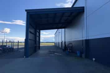 Large Storage & Distribution Facility at Airport