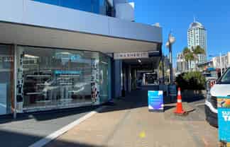 RETAIL SHOP ON HURSTMERE ROAD