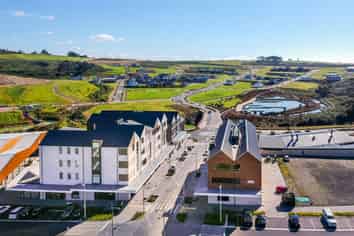 Convenience Retail - Long Bay