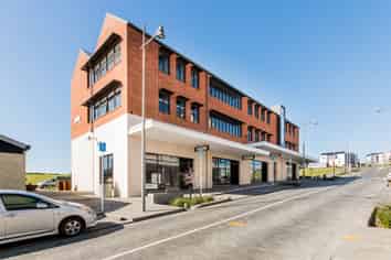 Convenience Retail - Long Bay