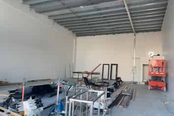 HIGH-EXPOSURE ON GREAT SOUTH ROAD