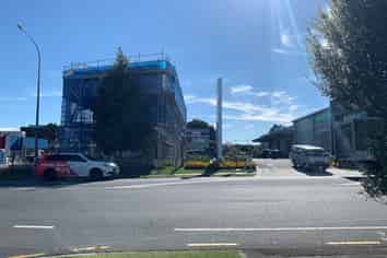 HIGH-EXPOSURE ON GREAT SOUTH ROAD