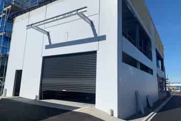 HIGH-EXPOSURE ON GREAT SOUTH ROAD