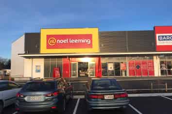 Large Format Opportunity within Established Retail Centre