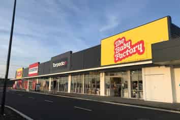 Large Format Opportunity within Established Retail Centre