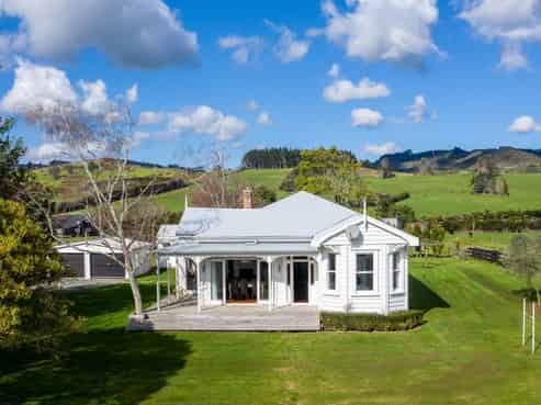 41 Church Road, Ardmore