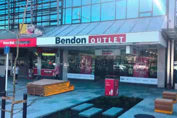 High Foot Traffic Count Retail Space For Lease