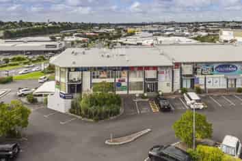 Wairau restaurant/retail space for lease