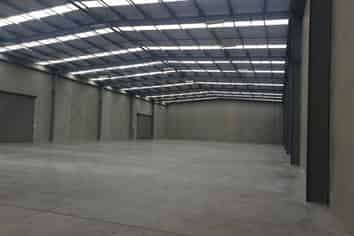 This Warehouse is prominently positioned office/wa
