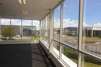 This Warehouse is prominently positioned office/wa