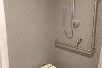 This Warehouse is prominently positioned office/wa