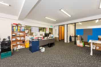 CENTRAL OFFICE / WAREHOUSE IN MT EDEN