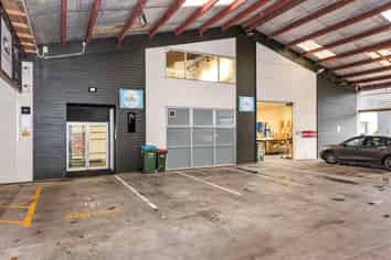 CENTRAL OFFICE / WAREHOUSE IN MT EDEN