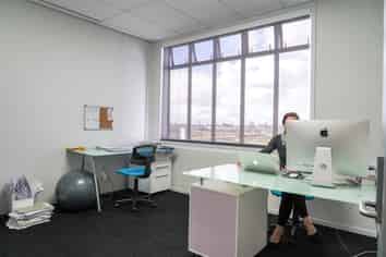 Single Office & Professional Room for Lease