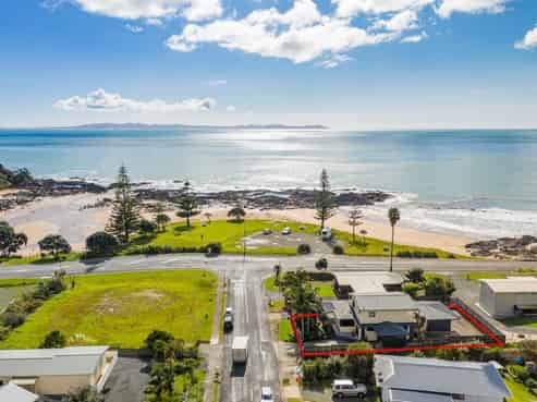 6 Stratford Dr, Cable Bay