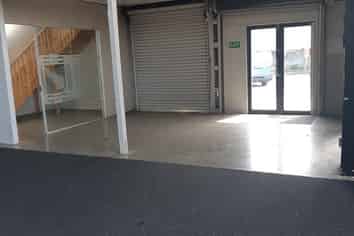 REDUCED !  Hi Profile Bulk Retail/Gym/Warehouse