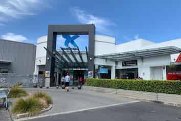 New Kiosk Space in the Mall!