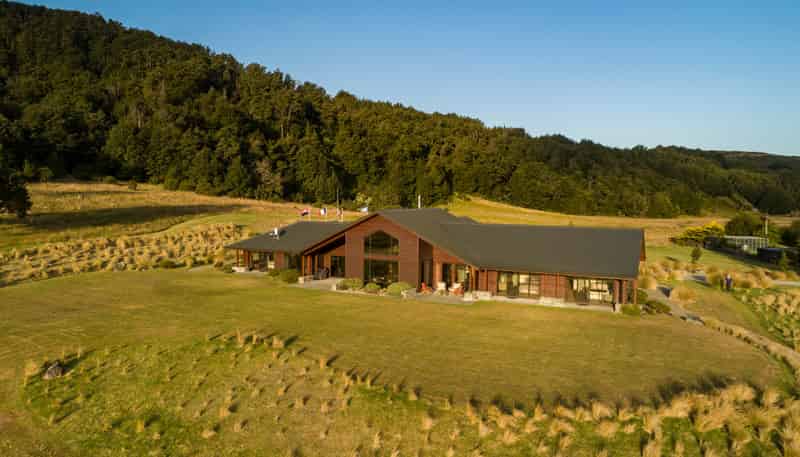 3916 Manuka Point Station, Rakaia