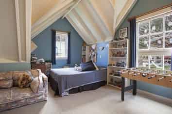 Home & Business on 1.5 Hectares Unique Opportunity