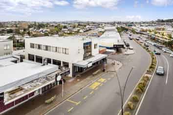 Re-development or occupier opportunity
