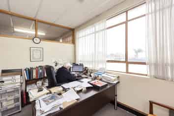 Re-development or occupier opportunity