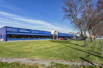 Iconic High Profile Office Space For Sub Lease