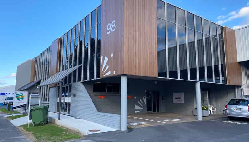 98 Birch Avenue, Judea