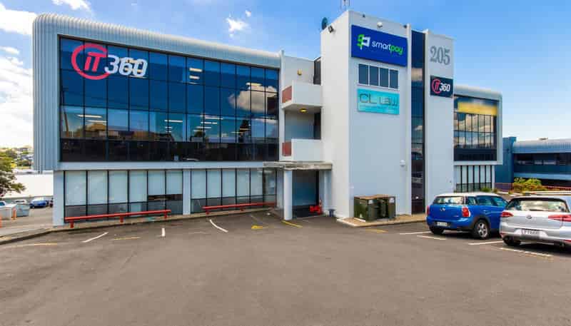 4/205 Wairau Road, Wairau Valley