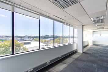 Light & Bright Office in the Valley