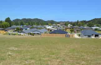 83 Greenhills Drive, 