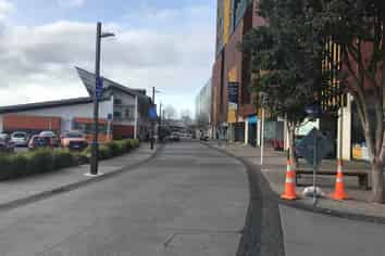 HIGH PROFILE RETAIL SITE