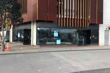 HIGH PROFILE RETAIL SITE